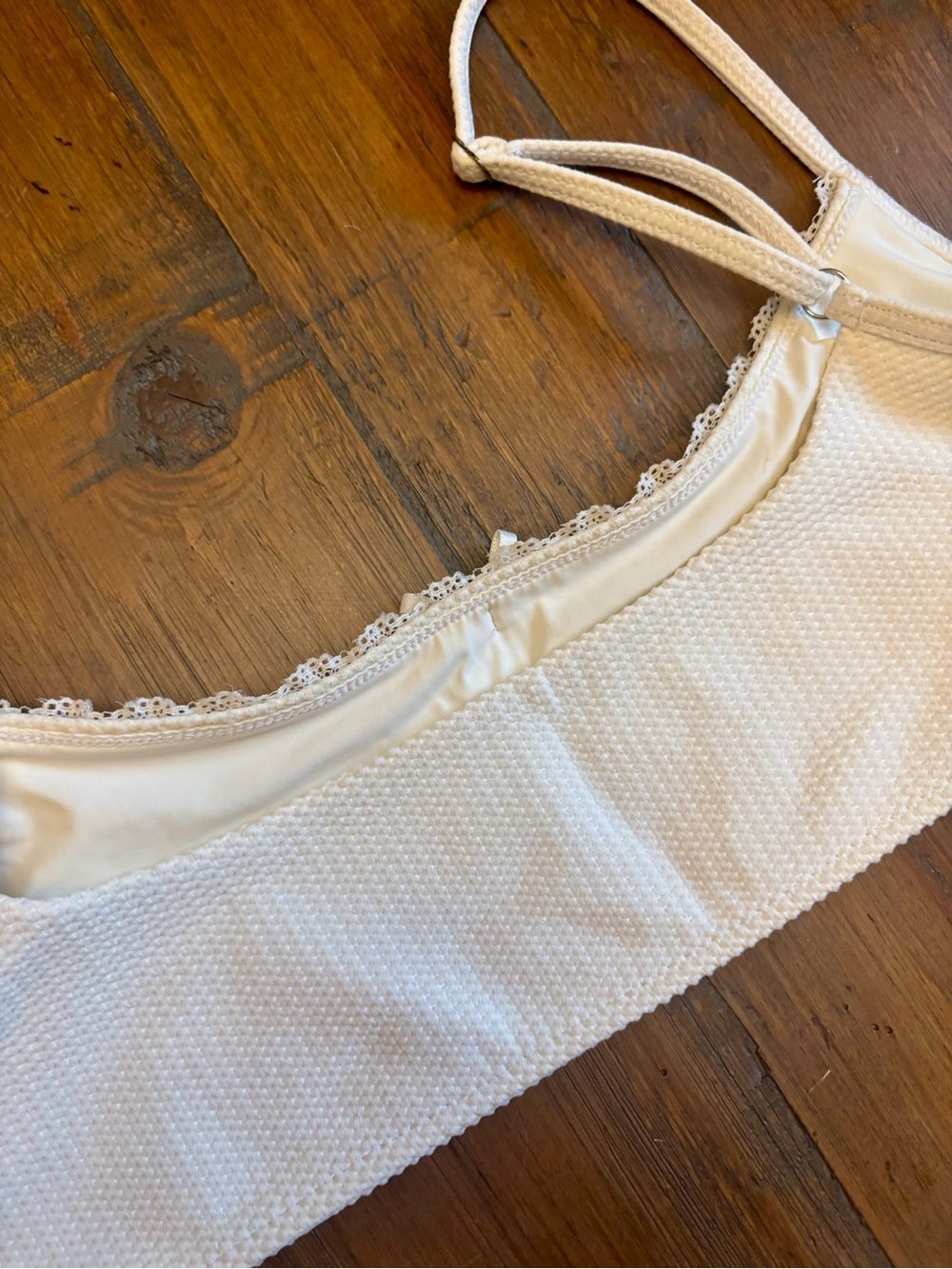Frankie’s bikinis x Gigi HADID white waffle bikini set - Picture 12 of 14